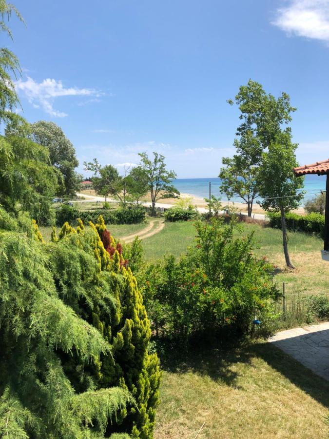 Sofia'S Pearl Beachfront Maisonette Nea Kallikrateia Exterior foto